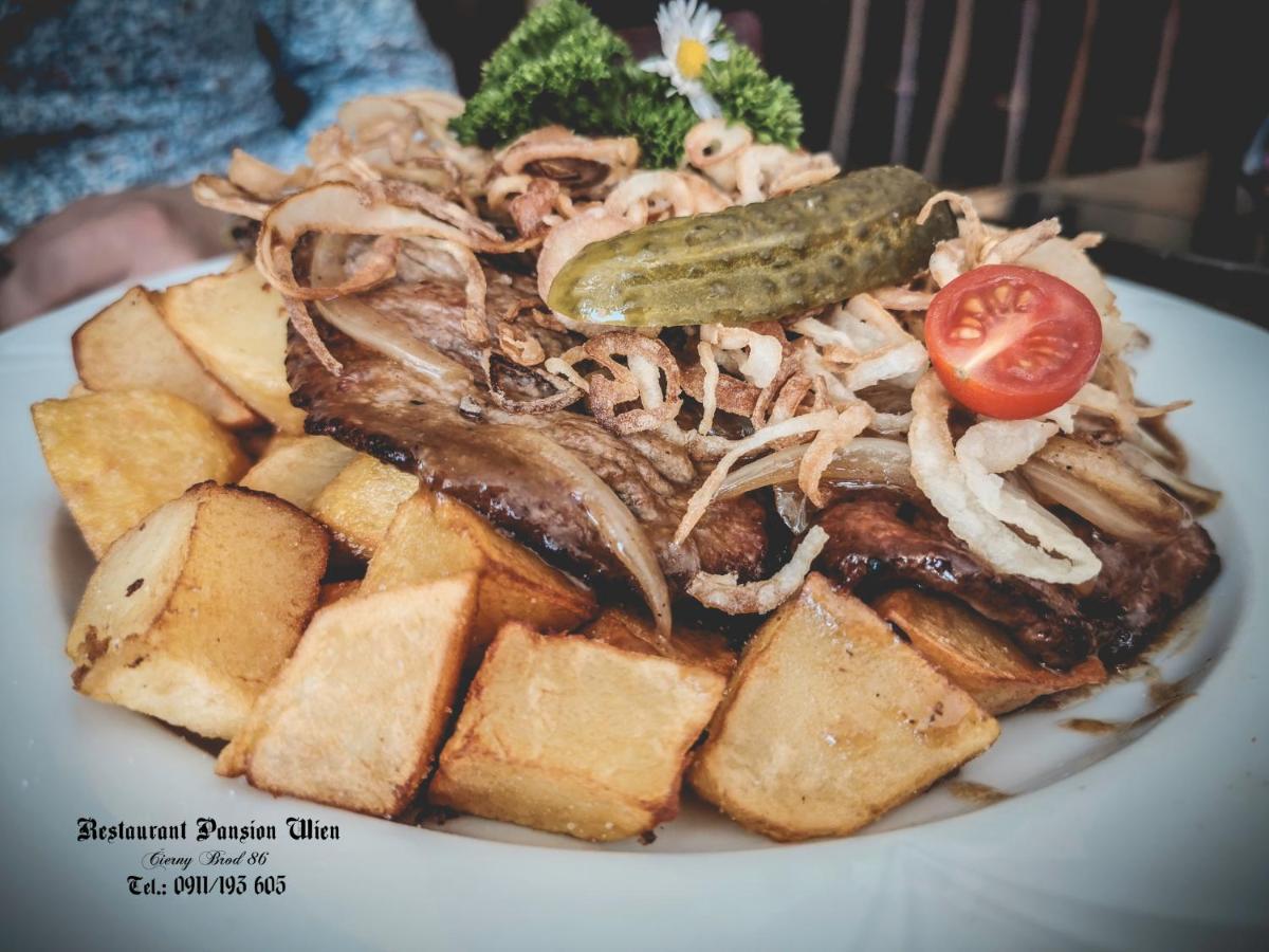 Restaurant Pansion Wien Cierny Brod Εξωτερικό φωτογραφία