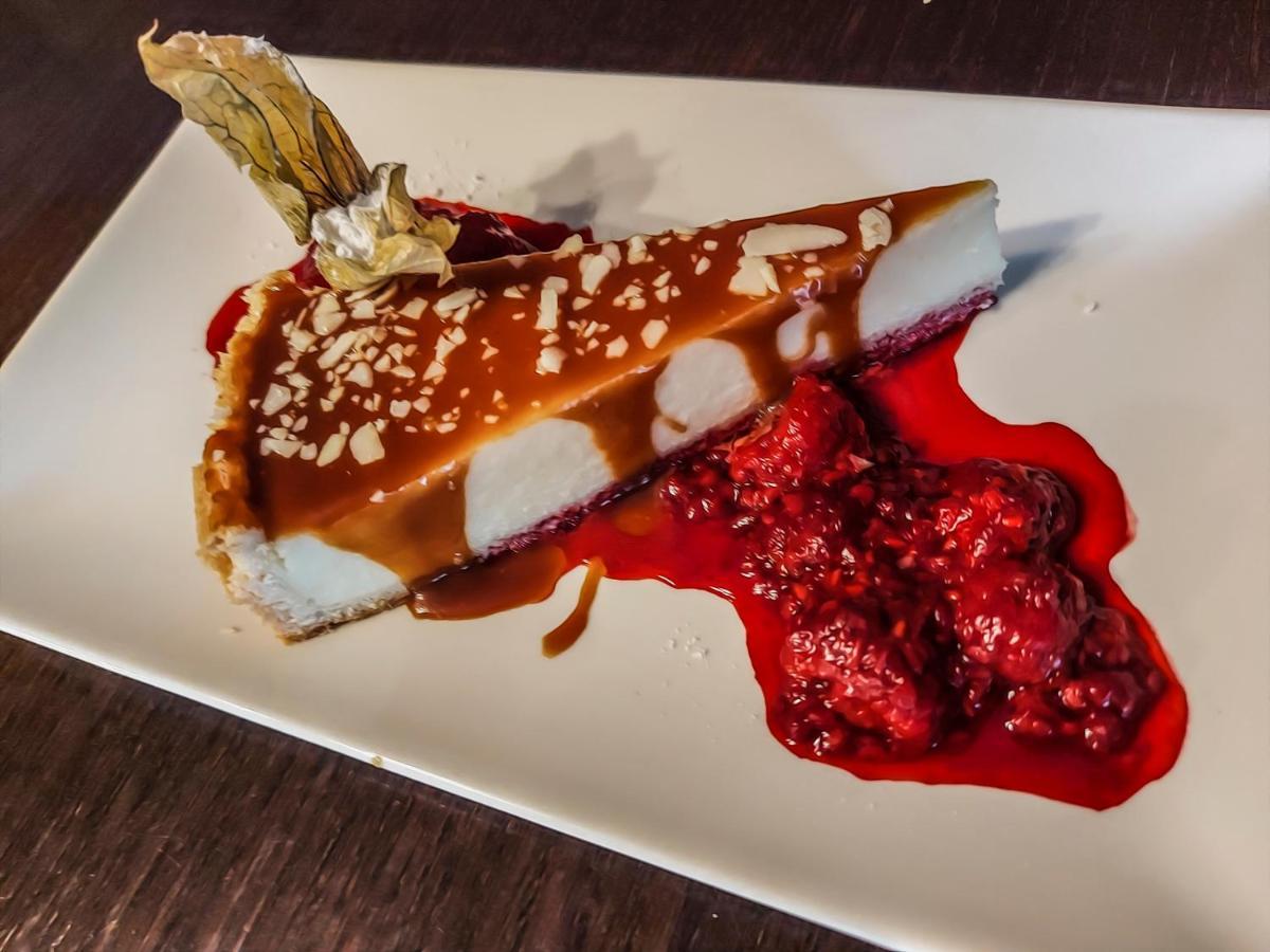 Restaurant Pansion Wien Cierny Brod Εξωτερικό φωτογραφία