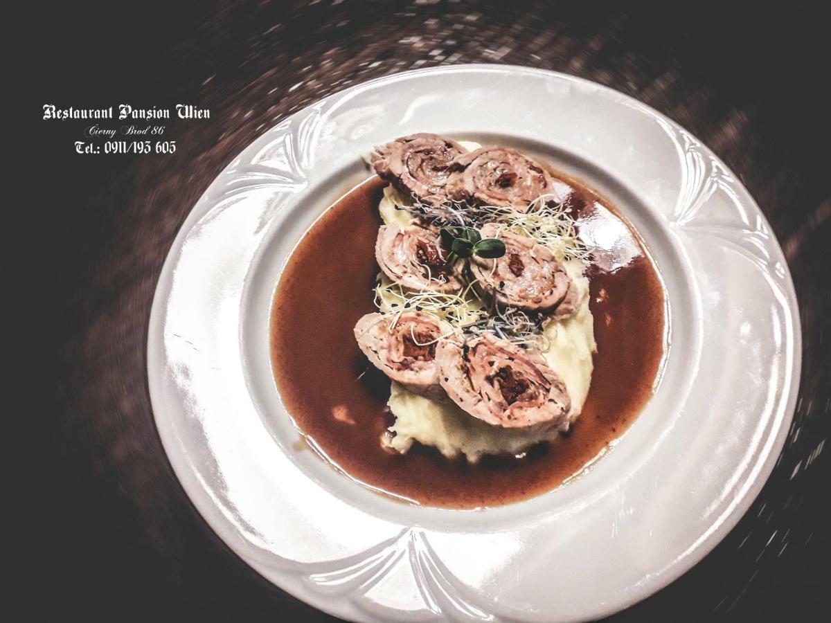 Restaurant Pansion Wien Cierny Brod Εξωτερικό φωτογραφία