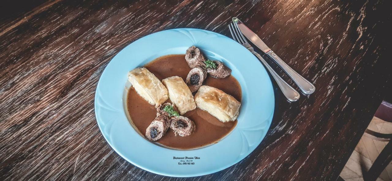Restaurant Pansion Wien Cierny Brod Εξωτερικό φωτογραφία
